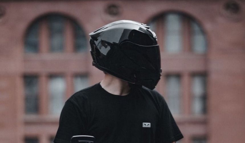 Kask Başımızı Nasıl Koruyor?