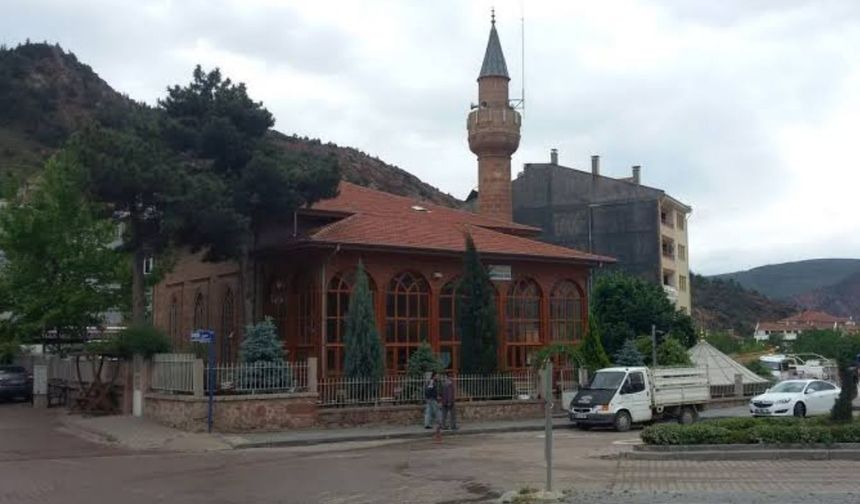 Nallıhan Nasuhpaşa Camii