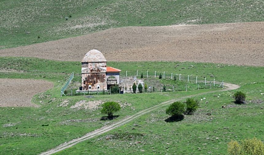 Polatlı Hacı Tuğrul Kümbeti