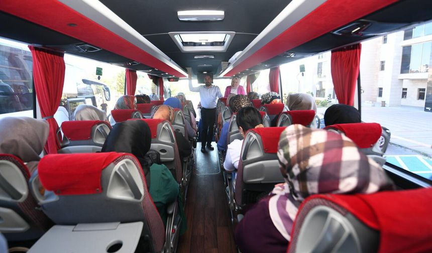 Pursaklar’da Ev Hanımları için Kültür Gezileri Başlıyor: 6 Şehir Gezilecek, Son Kayıt 31 Temmuz