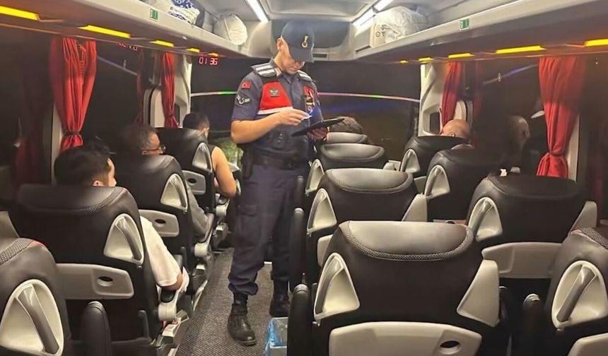 Türkiye Genelinde Göçmen Kaçakçılığına Darbe: 380 Kişi Yakalandı