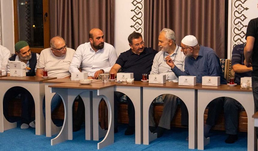 Başkan Odabaşı, Mevlid Kandili’nde Gölbaşılılarla Buluştu