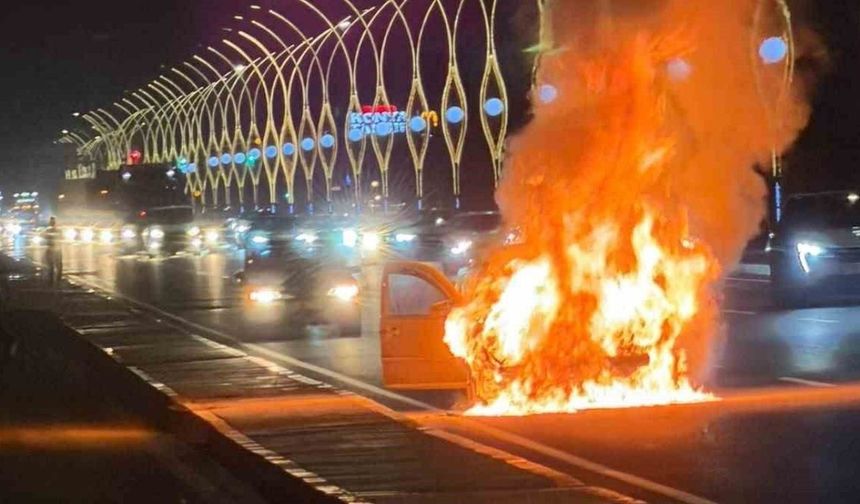 Polatlı’da Seyir Halindeki Otomobil Alev Alev Yandı