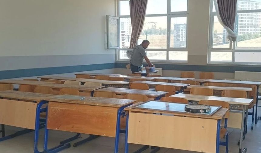 Pursaklar'da Okullar Yeni Eğitim Öğretim Dönemine Hazırlanıyor