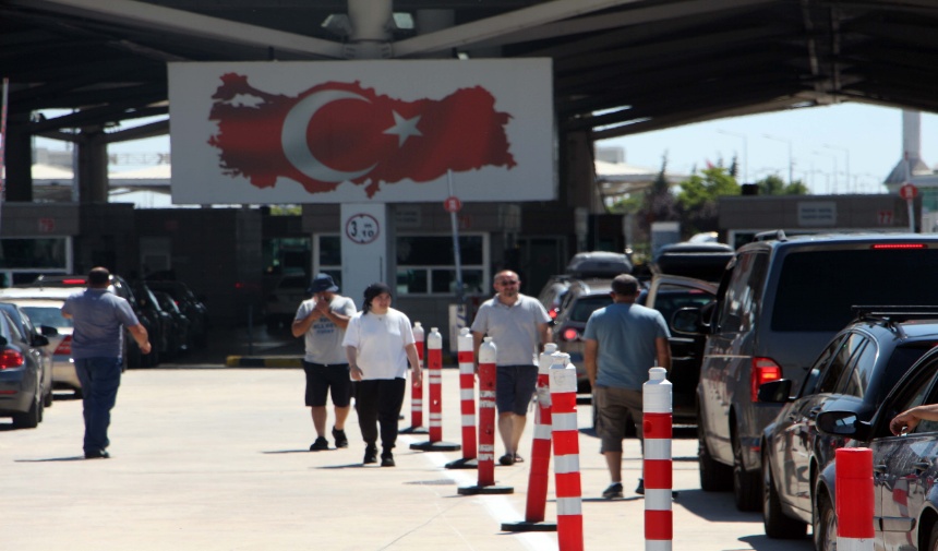 Kapıkule Sınır Kapısı'nda Gurbetçi Akını Görsel 2