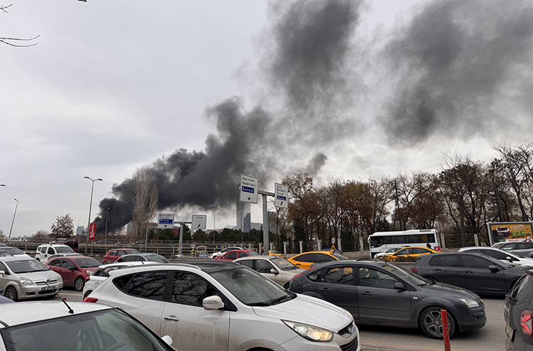 Ankara’da Atık Deposunda Korkutan Yangın! Görsel 2