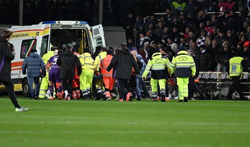 Fiorentina Inter Maçında Şok Olay Genç Futbolcu Yere Yığıldı Görsel 2