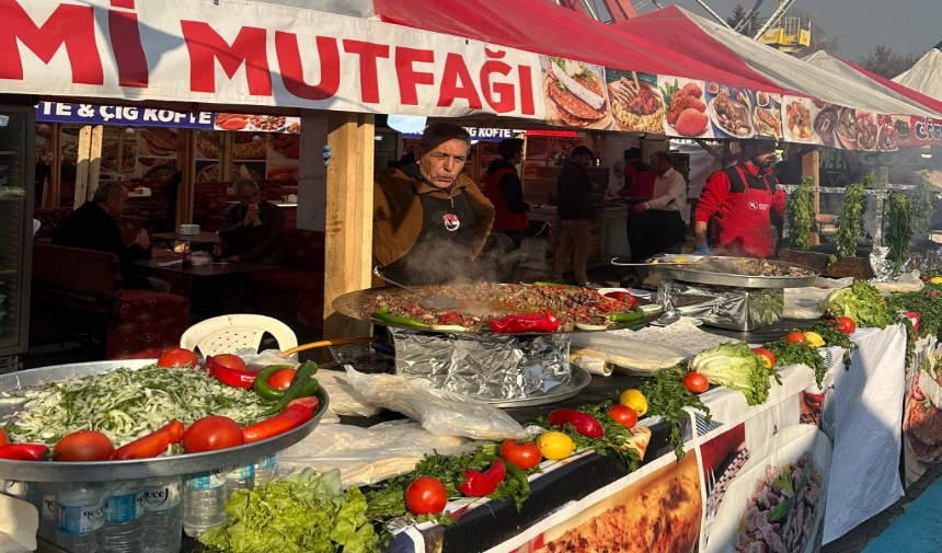 Gaziantep’in Lezzetleri Altınpark’ta Ziyaretçileri Bekliyor Görsel 6