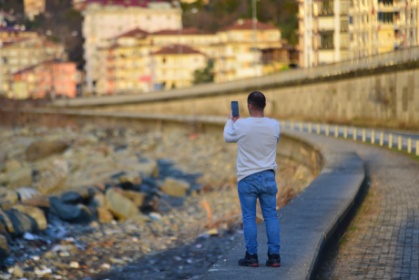 Rize’de Kıyıya Vuran Su Altı Bombası Paniğe Yol Açtı! Görsel 2