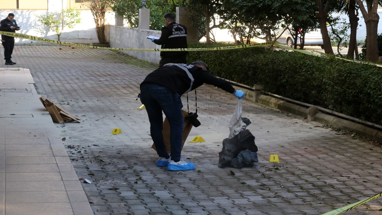 Antalya’da Eski Eşi Tarafından Ateşe Verilen Kadın Hayatını Kaybetti! 3