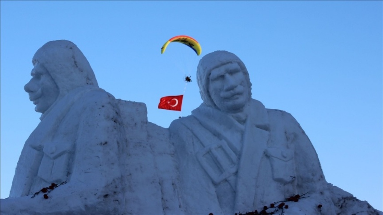 Sarıkamıs Sehitleri, Kardan Heykeller Sergisiyle Anıldı 1