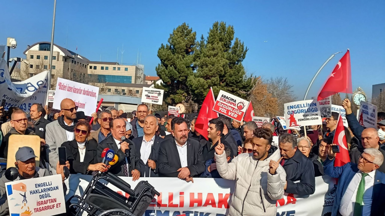 Sistematik Engelli Hak Ihlalleri Ankara’da Protesto Edildi 8