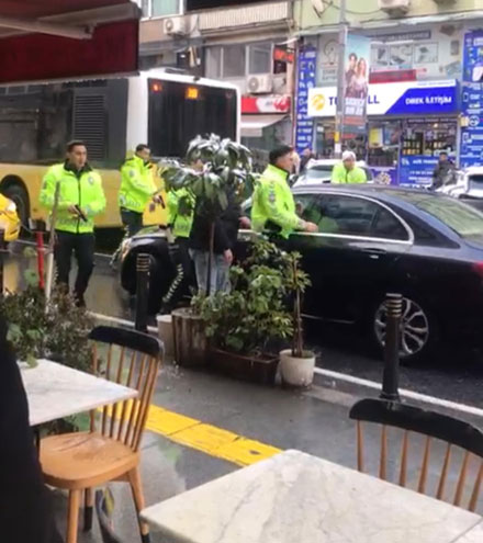 Ortaköyde Polisten Kaçan Sürücü Bakırköy Hastanesine Yatırıldı 1