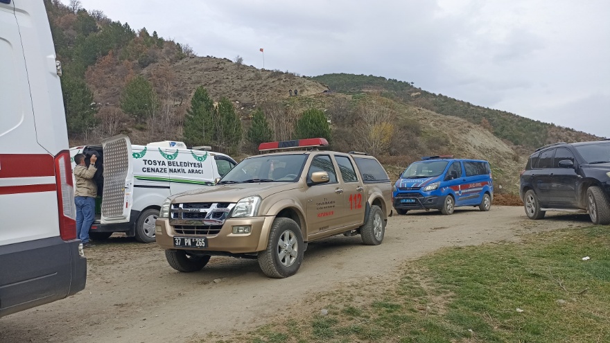 Kastamonu’da 2 Metre Yüksekten Düşen Traktör, Çiftçiyi Ezdi2