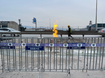 Kocaeli Metro Sondajında Çıkan Gaz Kontrollü Olarak Alevlendirildi3