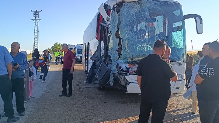 Otobüs Tıra Çarptı 2