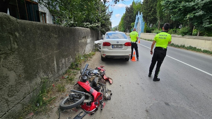 Sakarya’da Feci Kaza Motosikletle Otomobil Çarpıştı2