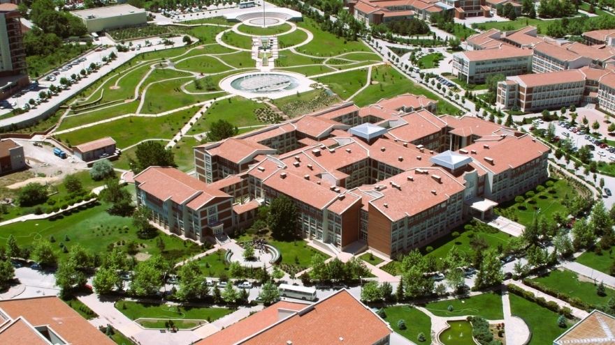 Anadolu Üniversitesi’nde Tek Fakülte Dönemi Başladı