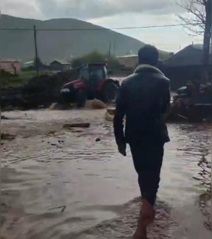 Ardahan’ın Göle İlçesinde Şiddetli Sağanak Sele Yol Açtı 4