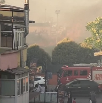 Atatürk Havalimanı’nda Korkutan Otluk Yangını 2