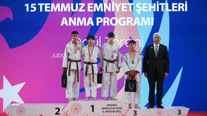 Başkentte 15 Temmuz Şehitleri Için Anma Programı Düzenlendi 3