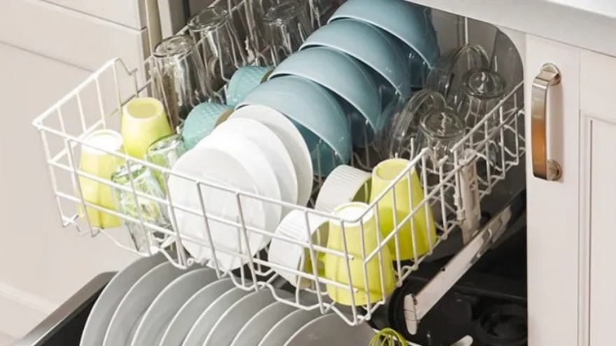 Bulaşık Makinesinde Sıvı Deterjan Kullanmak Sakıncalı Mıdır 2
