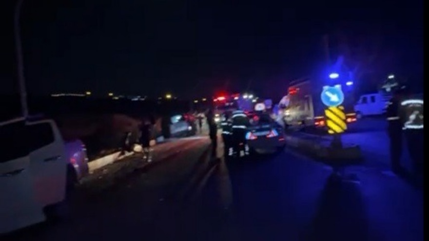 İzmir Foça’da Feci Kaza 1’I Ağır 7 Yaralı 2