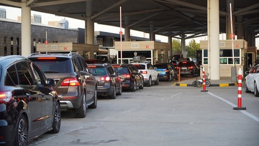Kapıkule Sınır Kapısı’nda Gurbetçi Yoğunluğu Devam Ediyor 2
