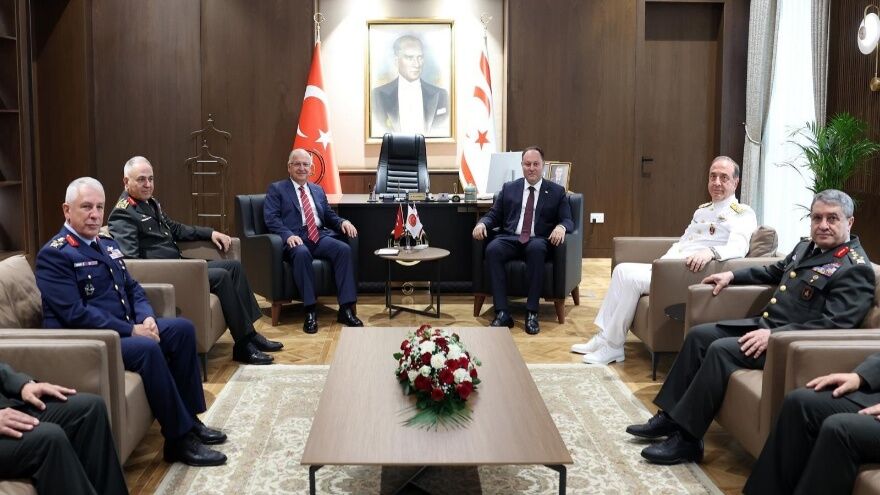 Milli Savunma Bakanı Yaşar Güler Kktc’de Tarihi Ziyarette 3