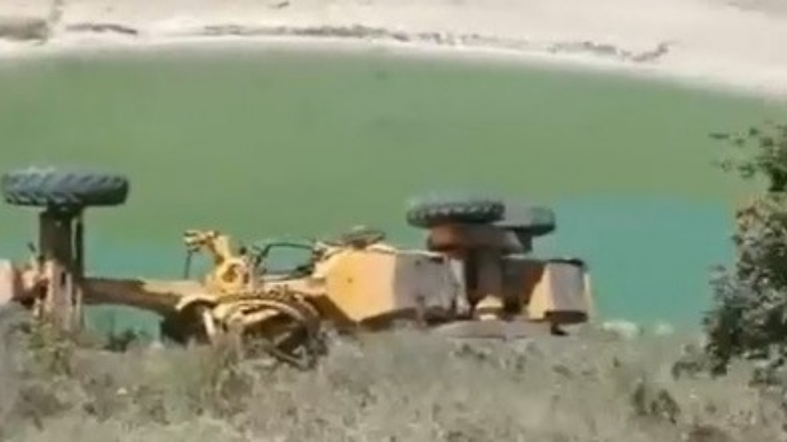 Sivas'ta Korkunç Kaza Greyder Otomobili Uçurumdan Sürükledi