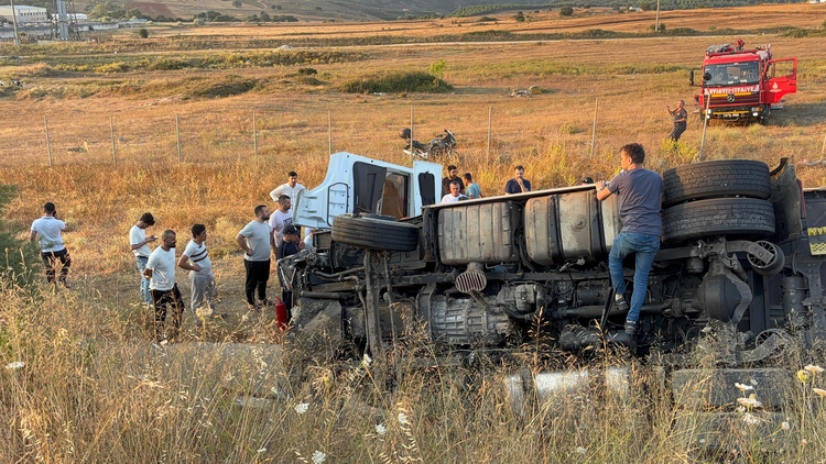 Tır Yuvarlandı 1