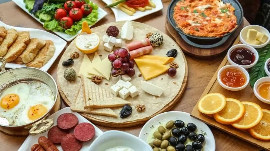 Ağır Kahvaltı Metabolizmayı Nasıl Etkiler