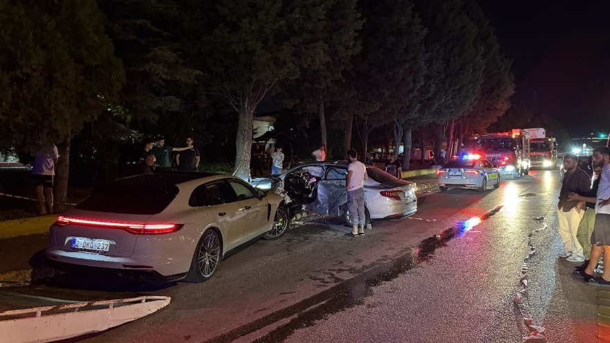 Kocaeli’de Feci Kaza İki Otomobil Birbirine Girdi3