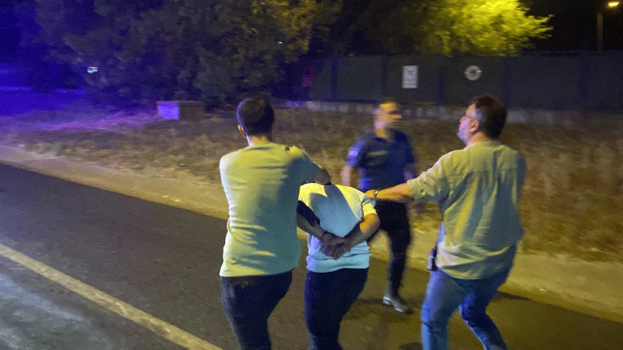 Tekirdağ'da Polisten Kaçan Sürücü Ters Yöne Girip Kaza Yaptı 4