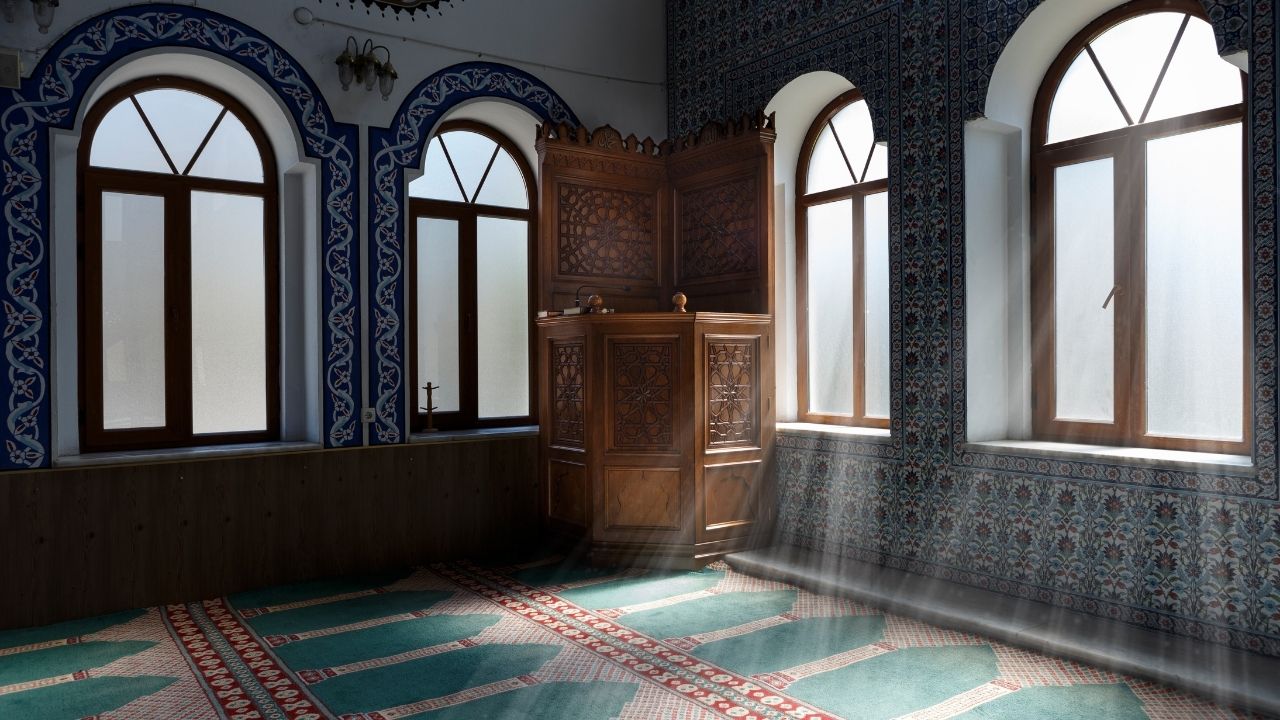Cuma saati kaçta