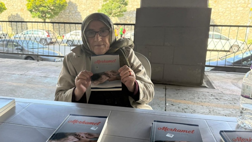 80 Yaşındaki Yazar Hatice Şahin Yazmak Bana Güç Veriyor1