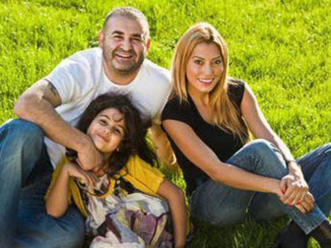 Esra Sezer Ve Şafak Sezer 2