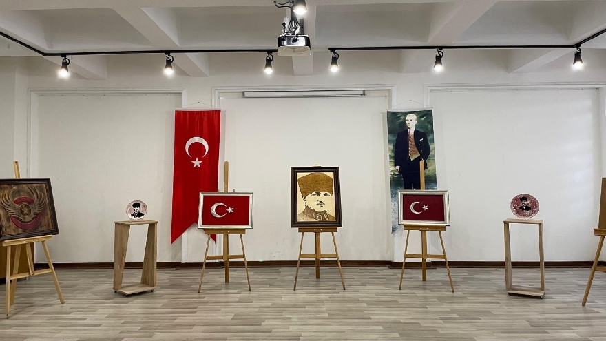 Cumhuriyet’in Işığında Sanat Ti̇sam Sergisi Açıldı3