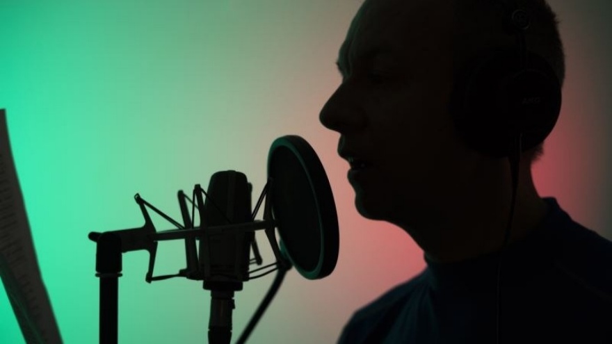 Film İzlerken Altyazı Ile Dublaj Neden Uyuşmaz