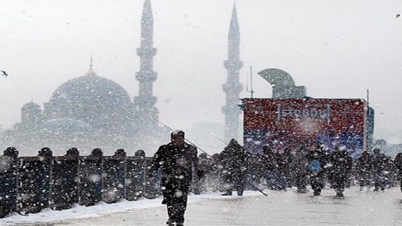 Istanbul Icin Kar Alarmi 3 Gun Surecek Yagisin Tarihi De Belli 1