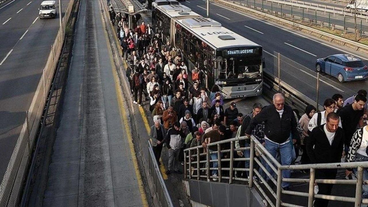 Istanbul Metrobüs (1)