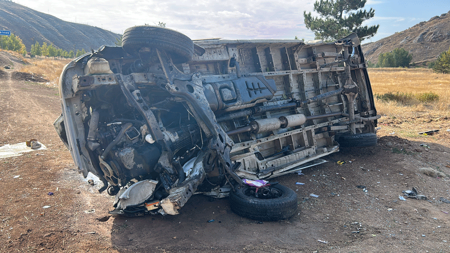 Sivas’ta Minibüs Kazası: 1 Ölü 3 Yaralı