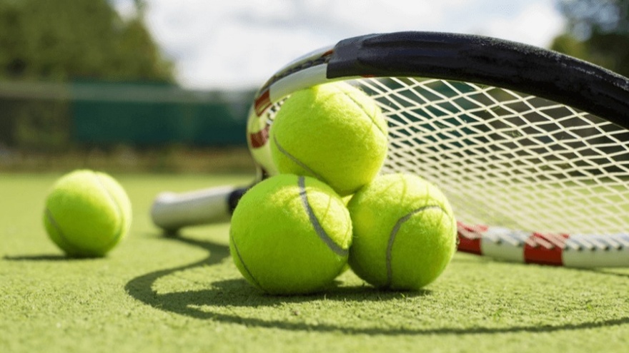 Tenis Topları Neden Yeşil Renktedir
