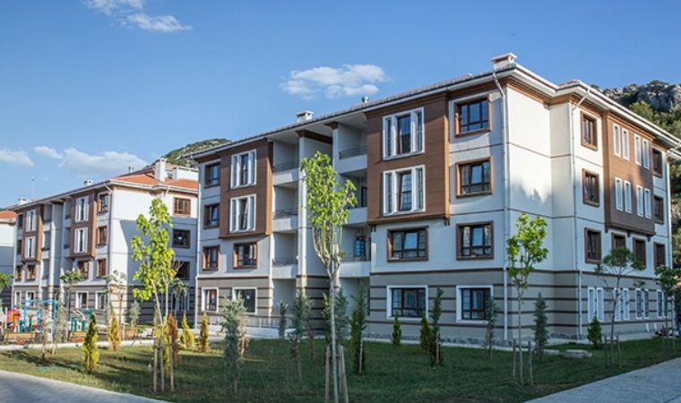 Toki̇ Binlerce Kişiye Tapu Dağıttı Erken Ödeme…