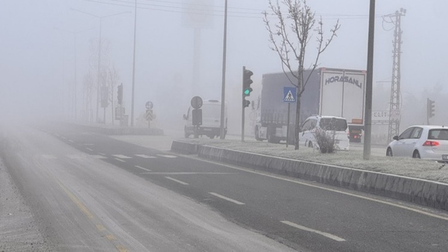 Doğu Anadolu’da Sis Ve Buzlanma Sürücüleri Zorladı2