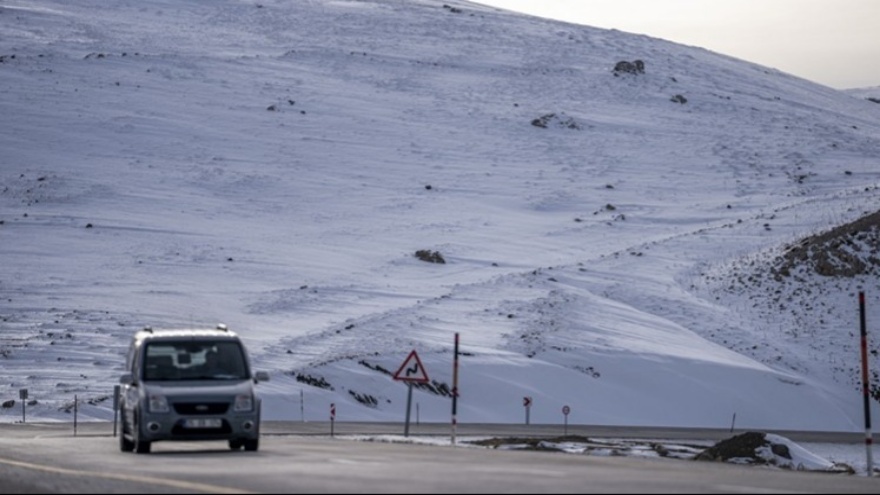 Doğu Anadolu’da Sis Ve Buzlanma Sürücüleri Zorladı3