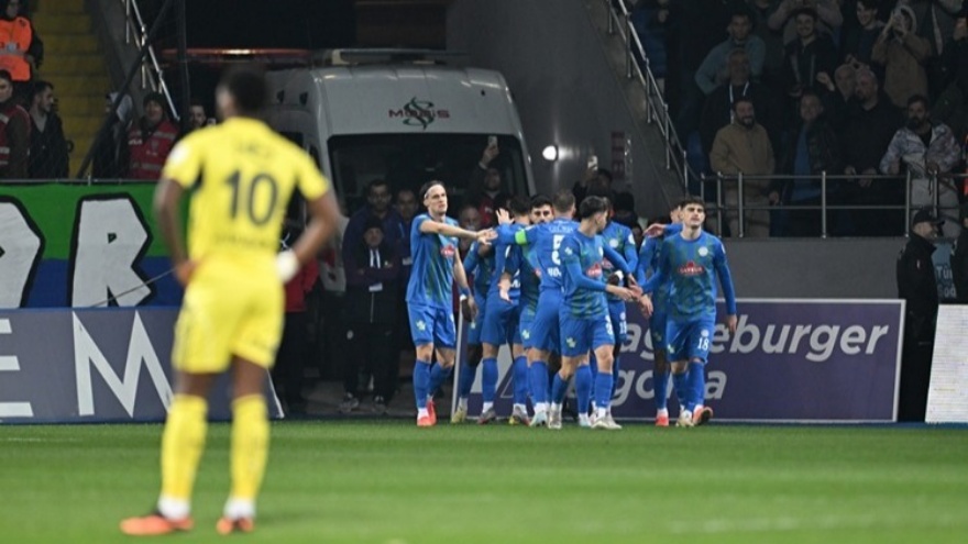 Fenerbahçe, Çaykur Rizespor’u 5 2 Mağlup Etti2