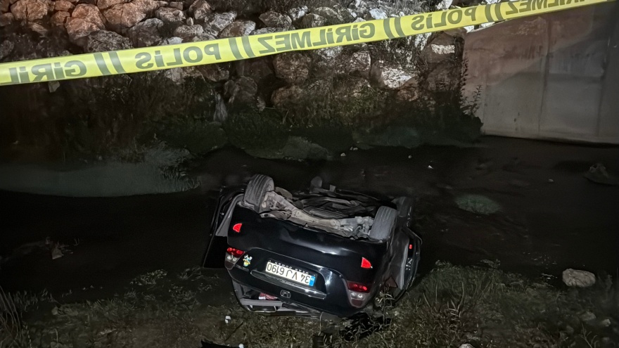 Karabük’te Kontrolden Çıkan Araç Dereye Uçtu