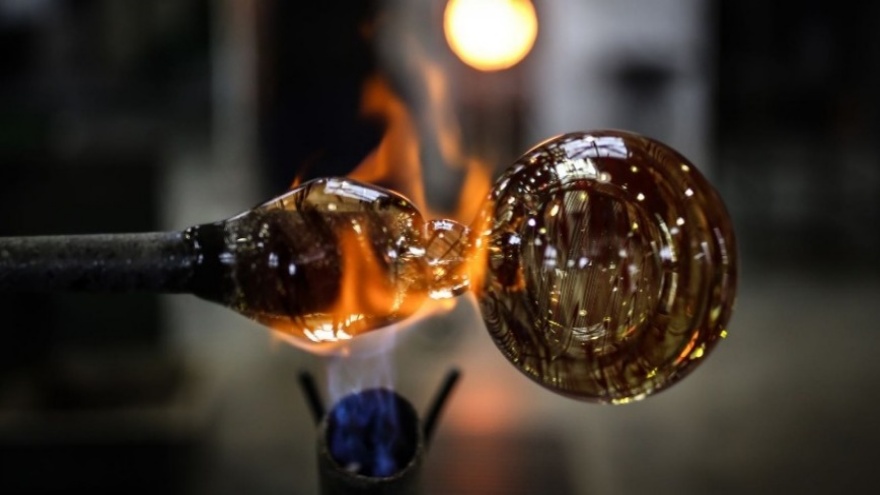 Kaybolmaya Yüz Tutmuş Bir Gelenek Cam Üfleme Sanatı2