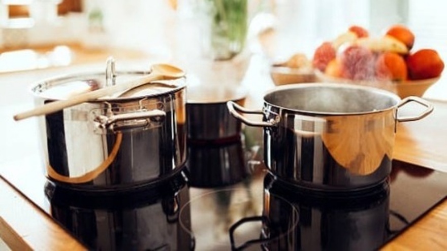 Rüyada Tencere Görmek, İçi Boş, Dolu, Kırık, Büyük Ve Yeni Tencere Görmek Ne Anlama Gelir